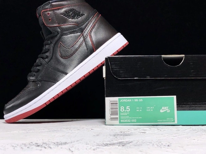 Air Jordan Mountain Black 653532-002 - 1 SB Lance 0725